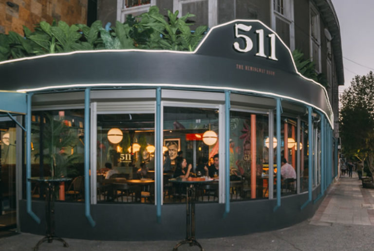 511 The Hemingway Room: Todo ocurre en la barra