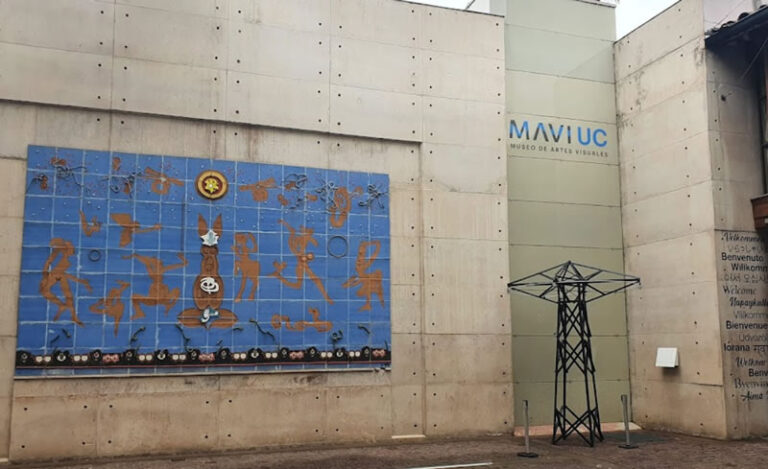 Visitando el Museo de Artes Visuales MAVI UC