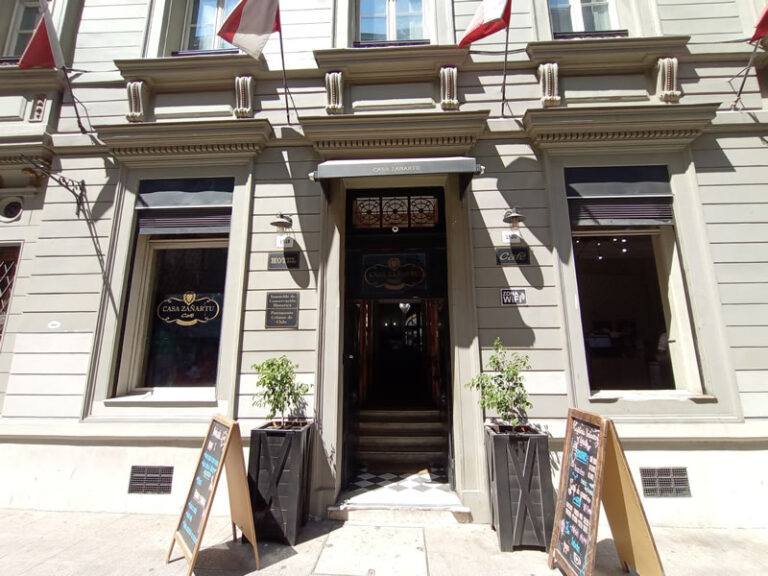 Casa Zañartu (hotel y restaurante)