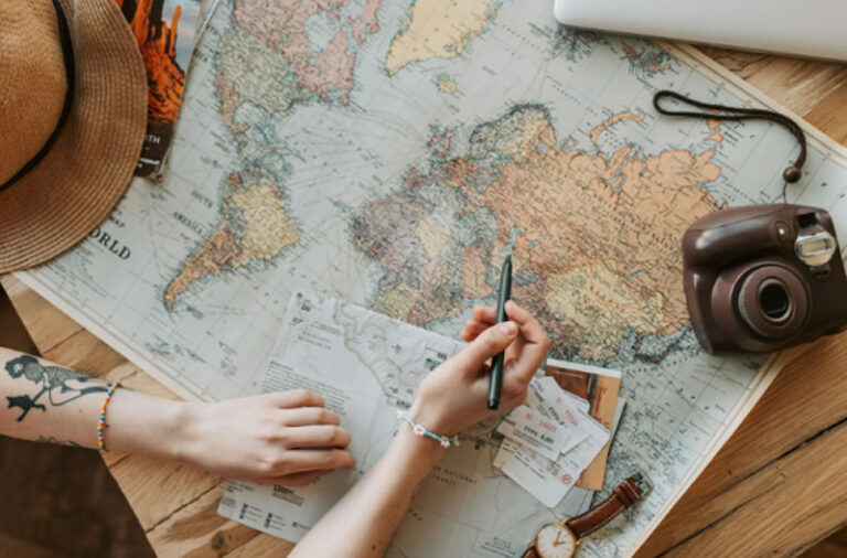 Viajar por trabajo o por turismo: ¿qué tipo de seguro de viaje necesito?